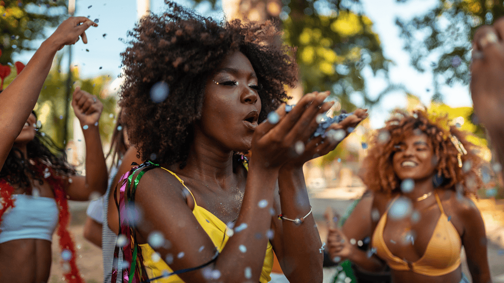 Carnaval e Hidratação: Como Garantir Hidratação e Ativação de Marca nos Eventos